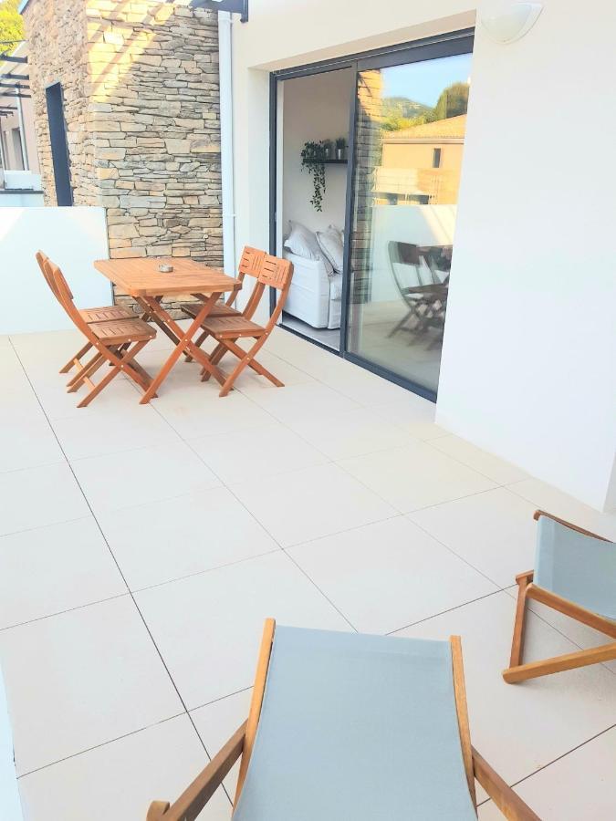 T2 Neuf Avec Terrasse - Proche Des Plages Saint-Cyr-sur-Mer Dış mekan fotoğraf